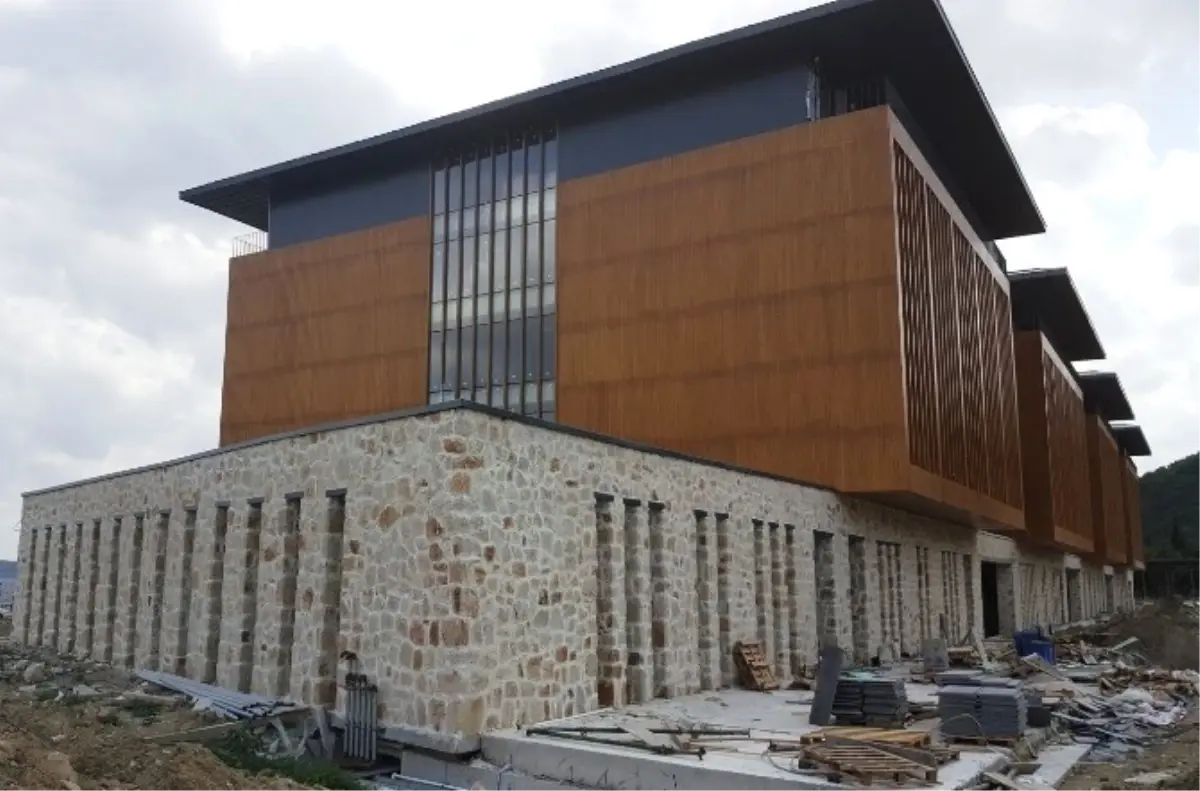 Eceabat\'taki 720 Kişilik Konuk Evi Açılış İçin Gün Sayıyor