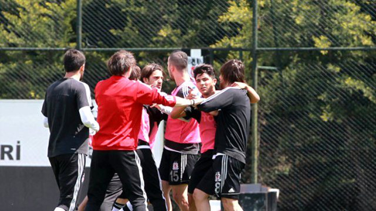 Görüntülü Haber) Beşiktaş İdmanında Gerginlik