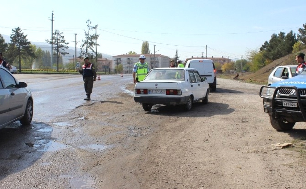 Jandarma ve Polis Denetimleri Aralıksız Sürüyor