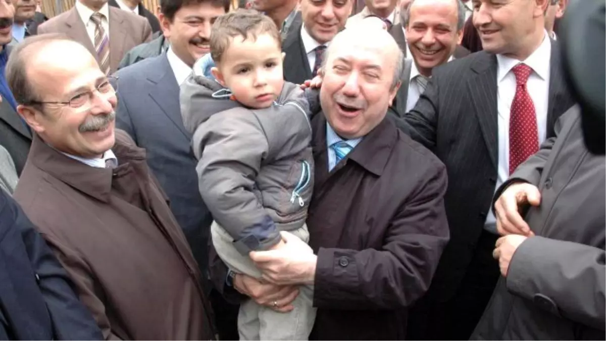 Kemal Unakıtan Kimdir?