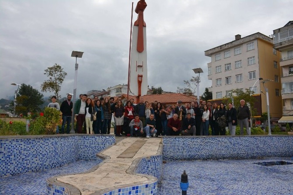 Kemençe ve Kültür Parkı\' Giresun\'a Gelen Turistlerin Uğrak Yeri Oldu