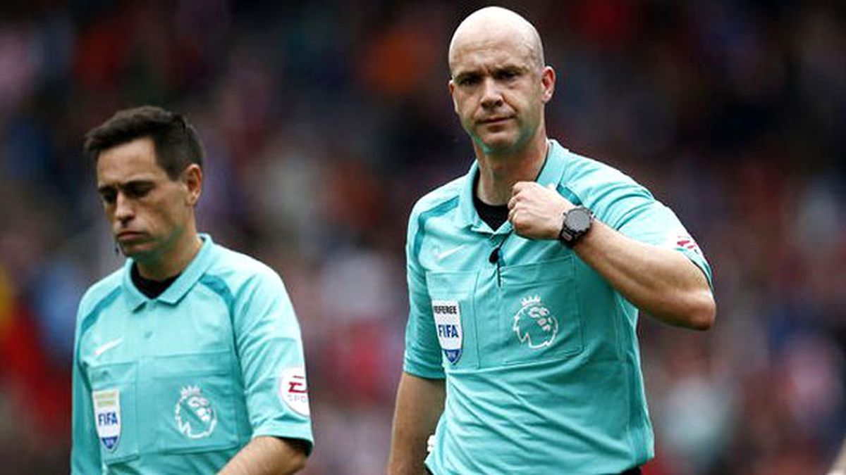 Manchester'lı Hakemin Liverpool-ManU Maçına Atanması Tepki Çekti