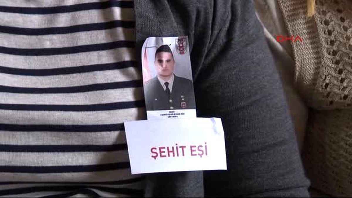 Manisa Salihli Şehit Askerine Ağladı