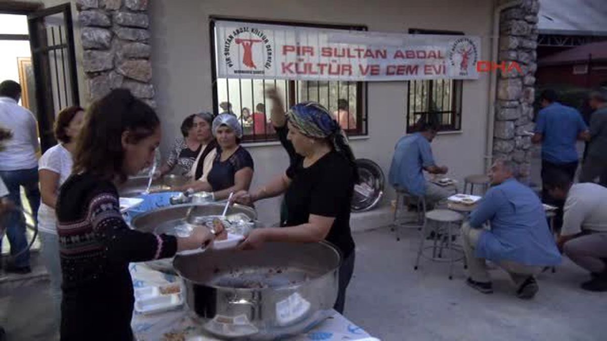 Muğla Valisi Çiçek Cemevinde İftara Katıldı