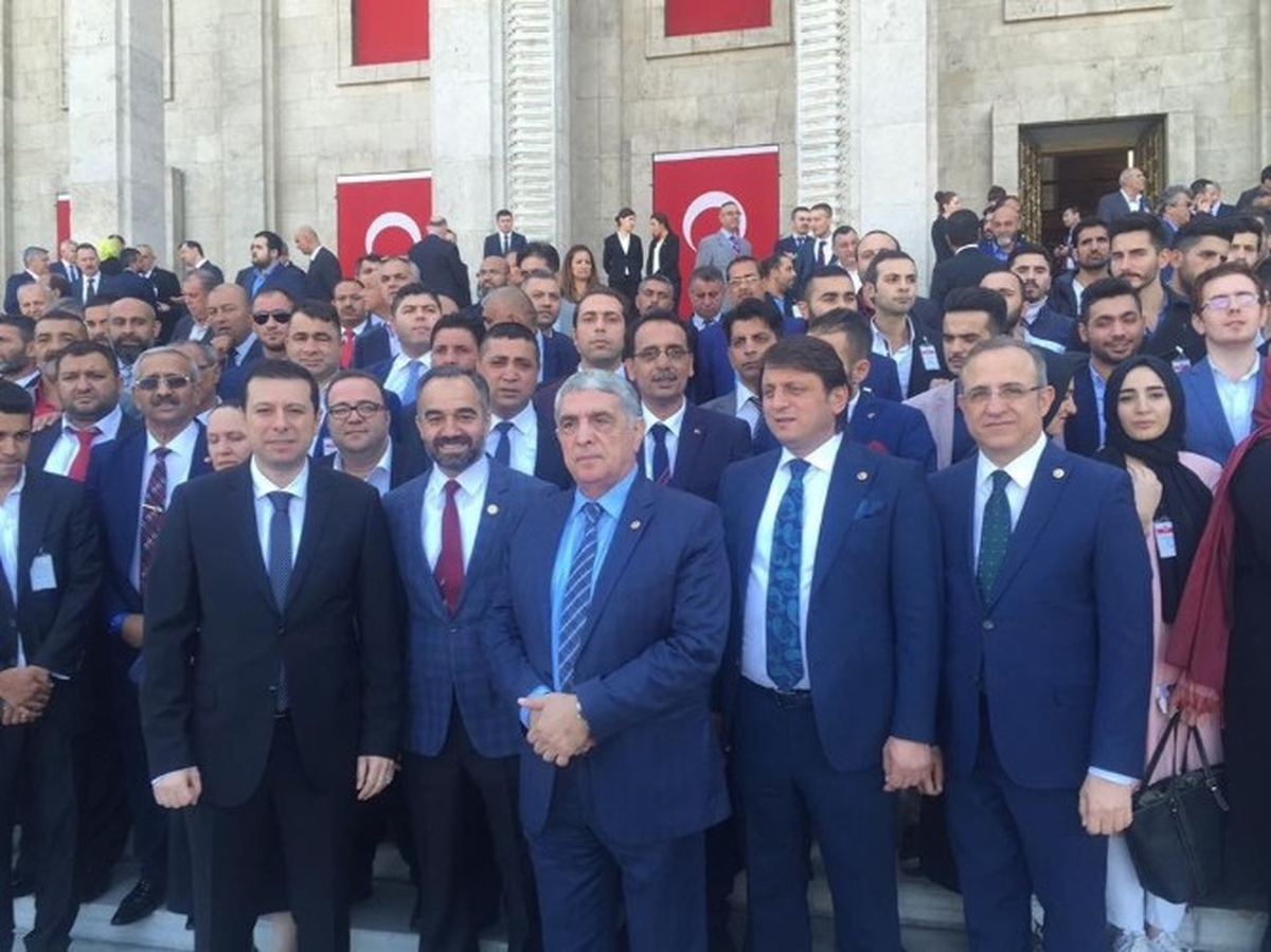 Roman Vatandaşlar Gazi Meclise Çıkarma Yaptı