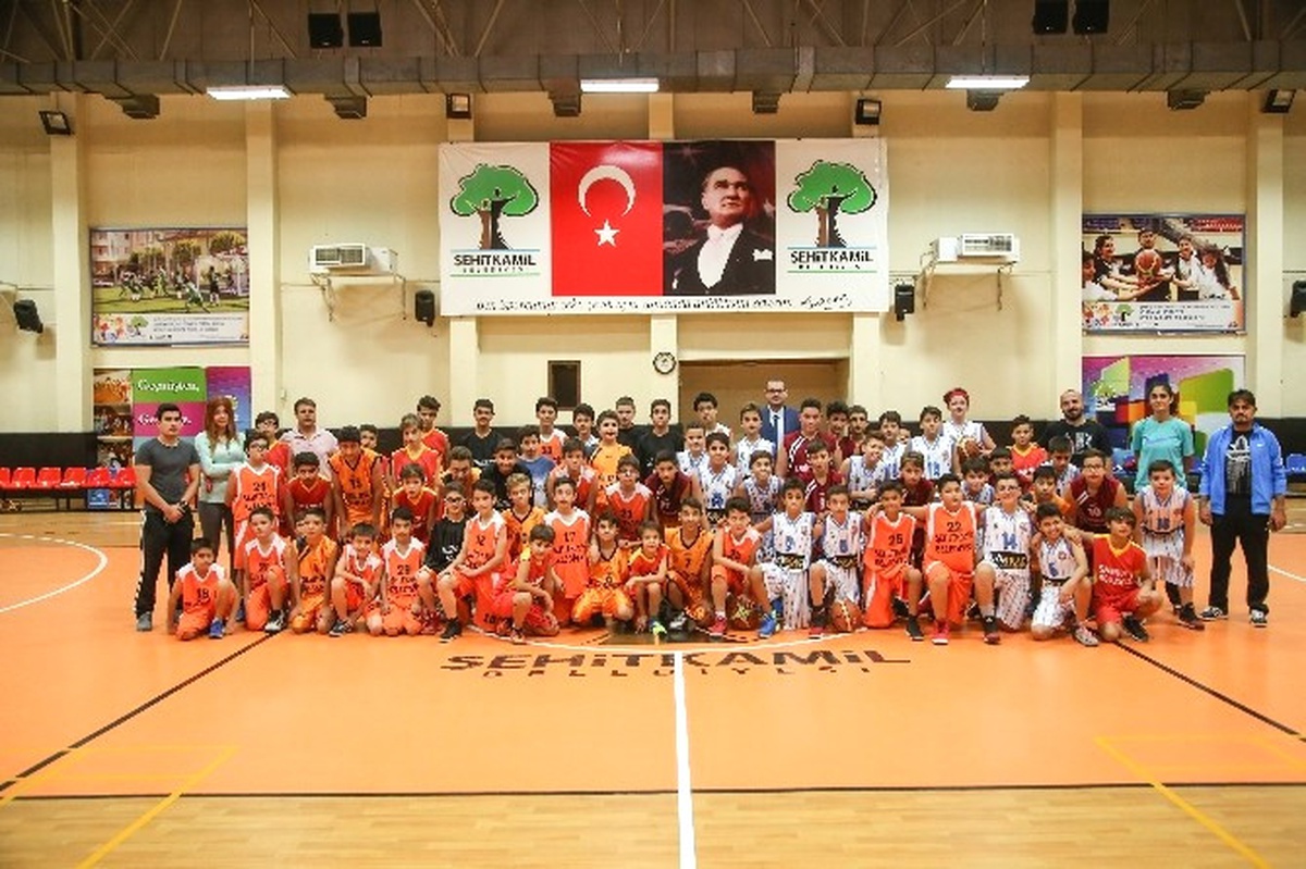 Şehitkamil\'de Basketbol Cumhuriyet Kupası Start Aldı
