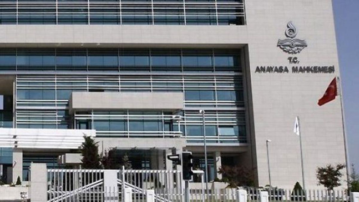 Son Dakika! AYM, CHP'nin KHK'ların İptali Talebini Redetti