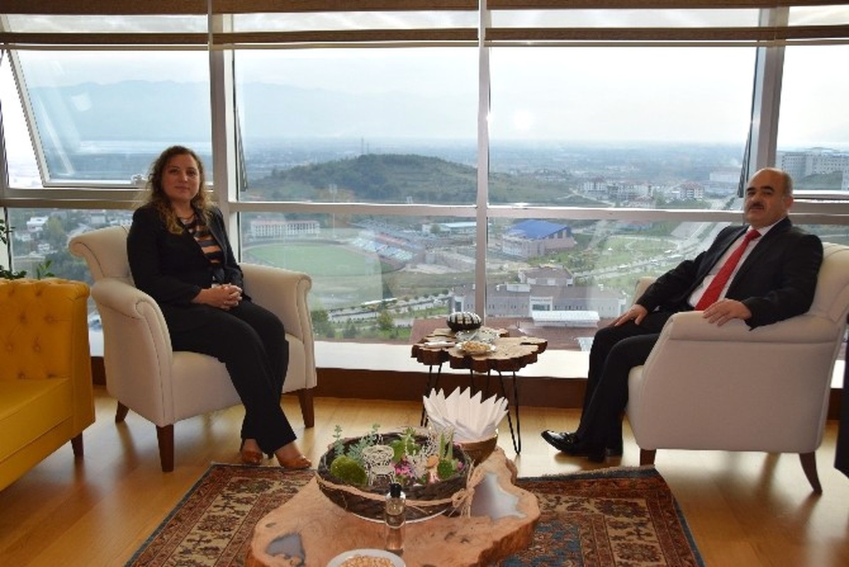 Vali Dağlı Rektör Çakar\'ı Ziyaret Etti