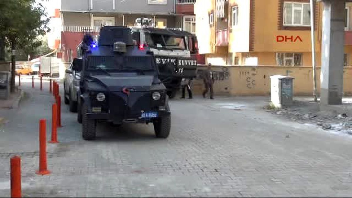 Van ve Hakkari\'de Hdp ile Dbp\'ye Operasyon 47 Gözaltı