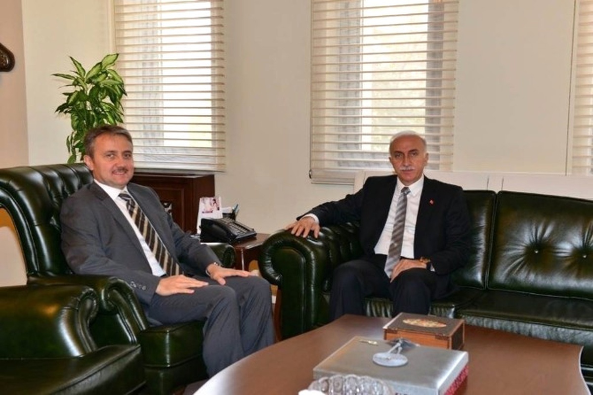 Yedaş Genel Müdürü Vali Şahin\'i Ziyaret Etti