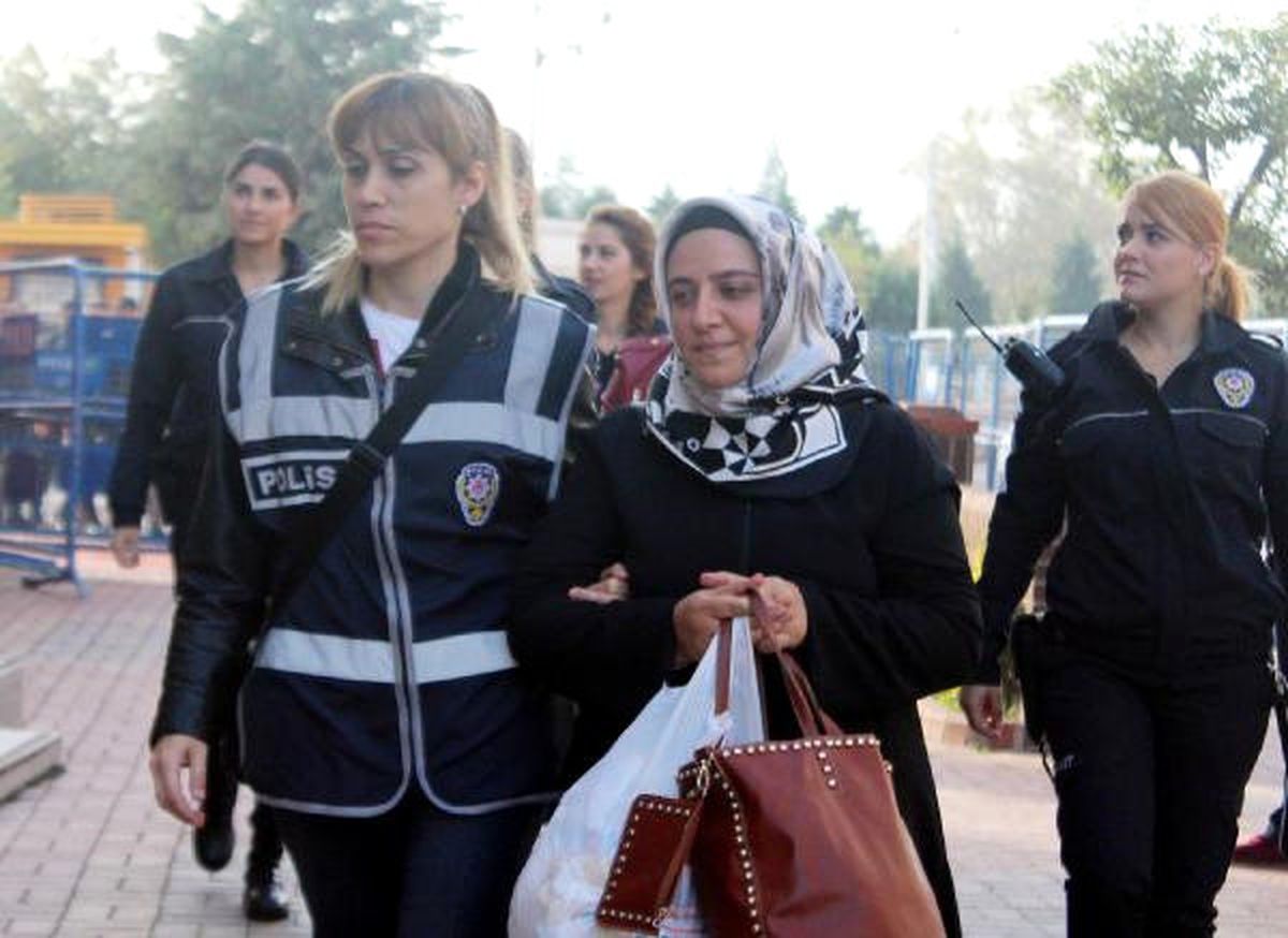 15 \'Abi\' ve \'Abla\' Tutuklandı