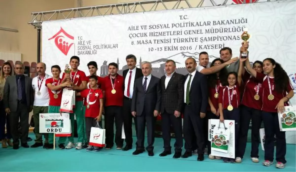 8\'inci Masa Tenisi Türkiye Şampiyonası Kayseri\'de Yapıldı