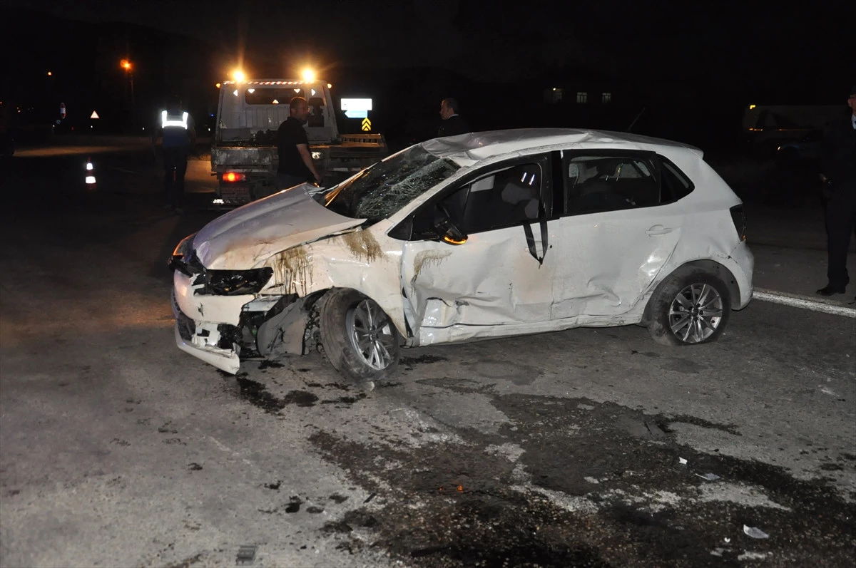 Akşehir\'de Trafik Kazası: 1 Ölü, 2 Yaralı