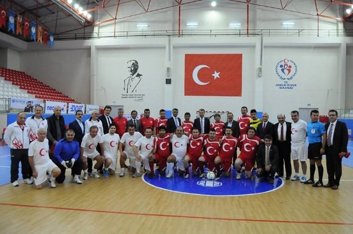 Amatör Spor Haftası\'nda Dostluk Maçı Düzenlendi