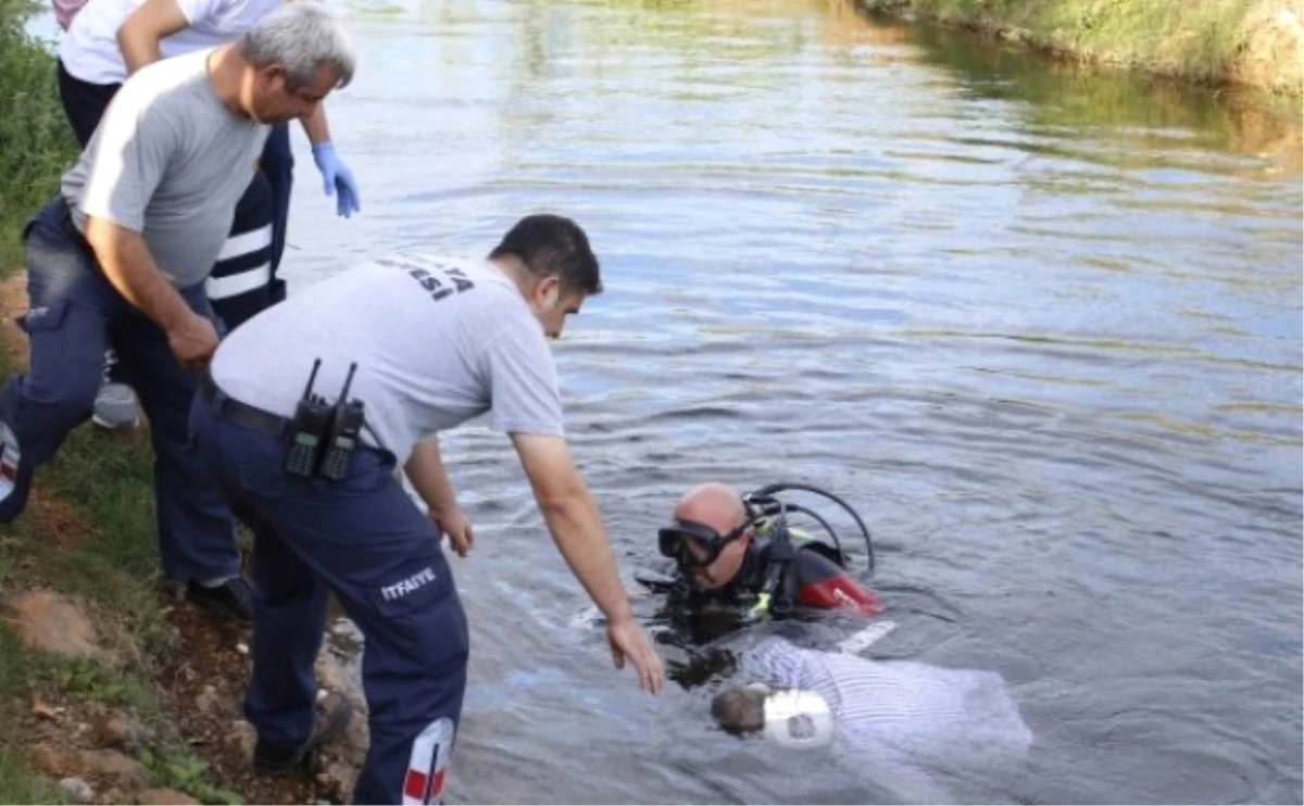 Antalya\'da Sulama Kanalında Kadın Cesedi Bulunması