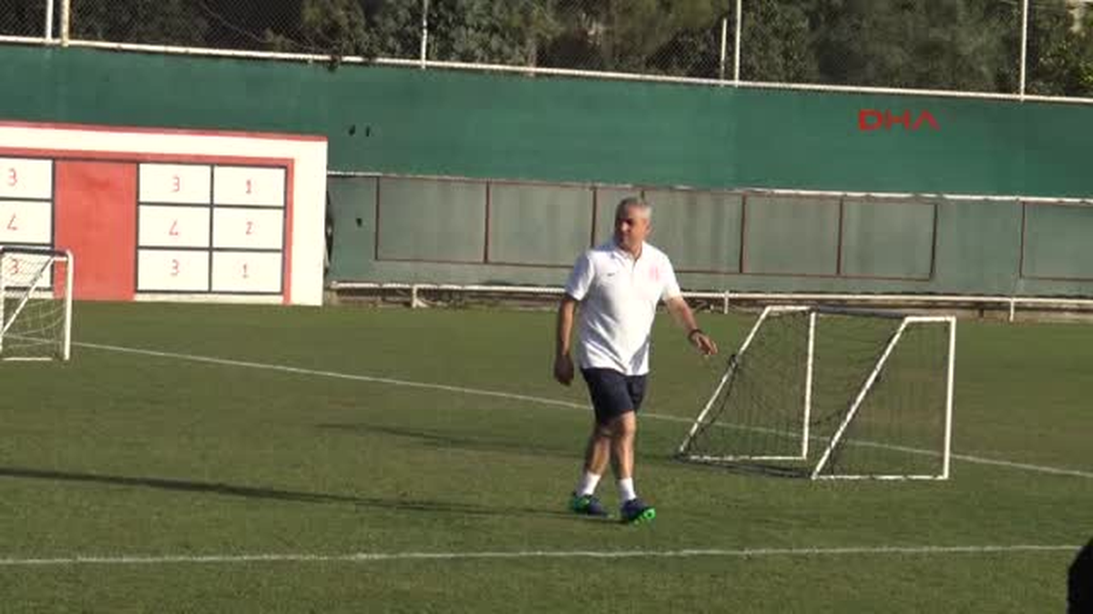 Antalyaspor Teknik Direktörü Çalımbay Tek Hedefimiz Kazanmak