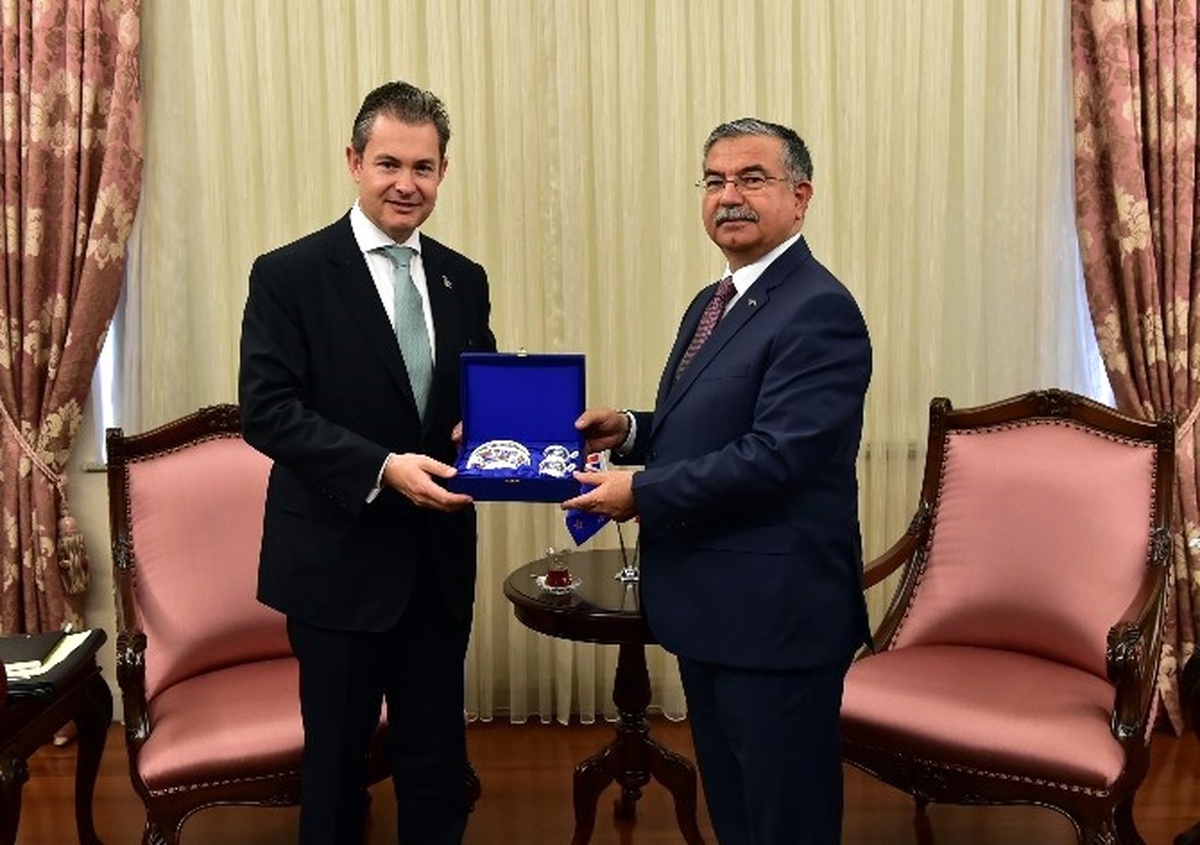 Bakan Yılmaz, Yeni Zelanda Büyükelçisi Curr\'u Kabul Etti