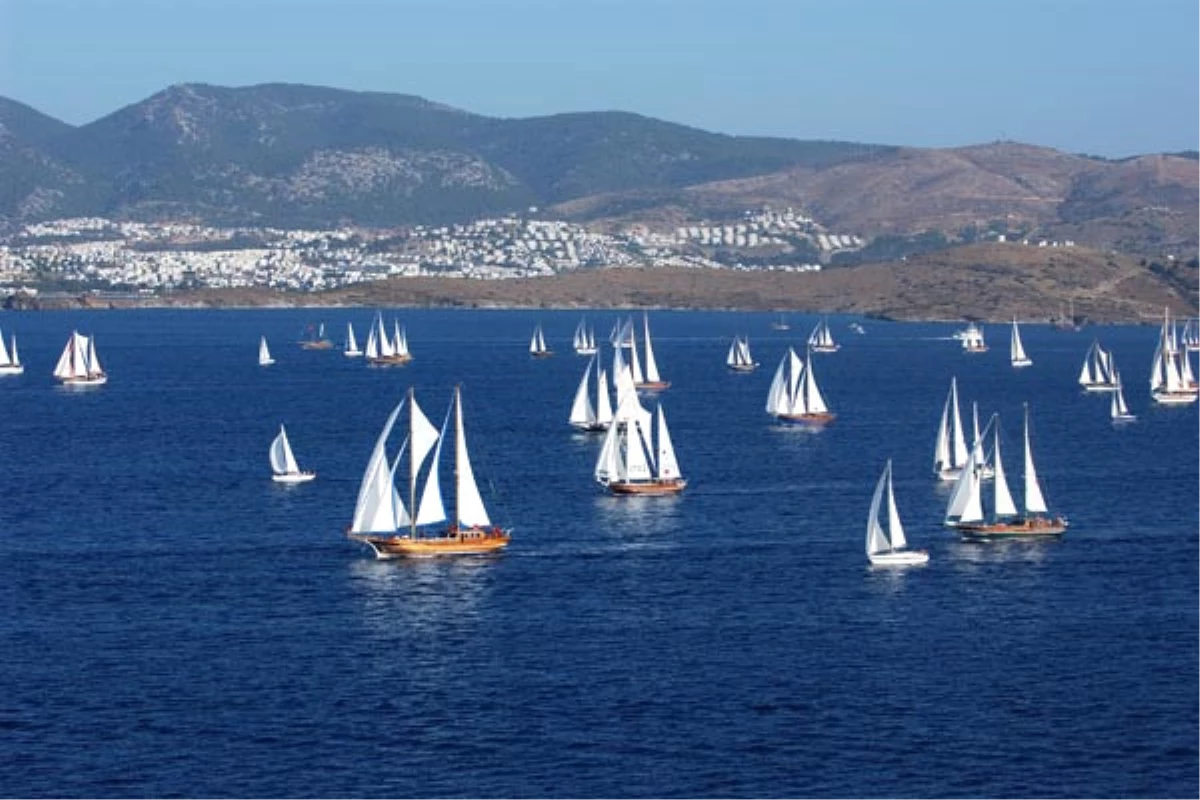 Bodrum\'da Denizcilik Festivali ve Yat Yarışı Heyecanı