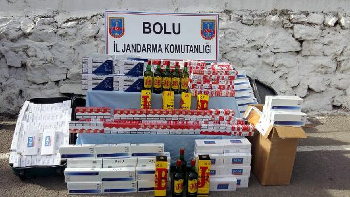 Bolu\'da Yolcu Otobüsünde Kaçak Sigara Ele Geçirildi