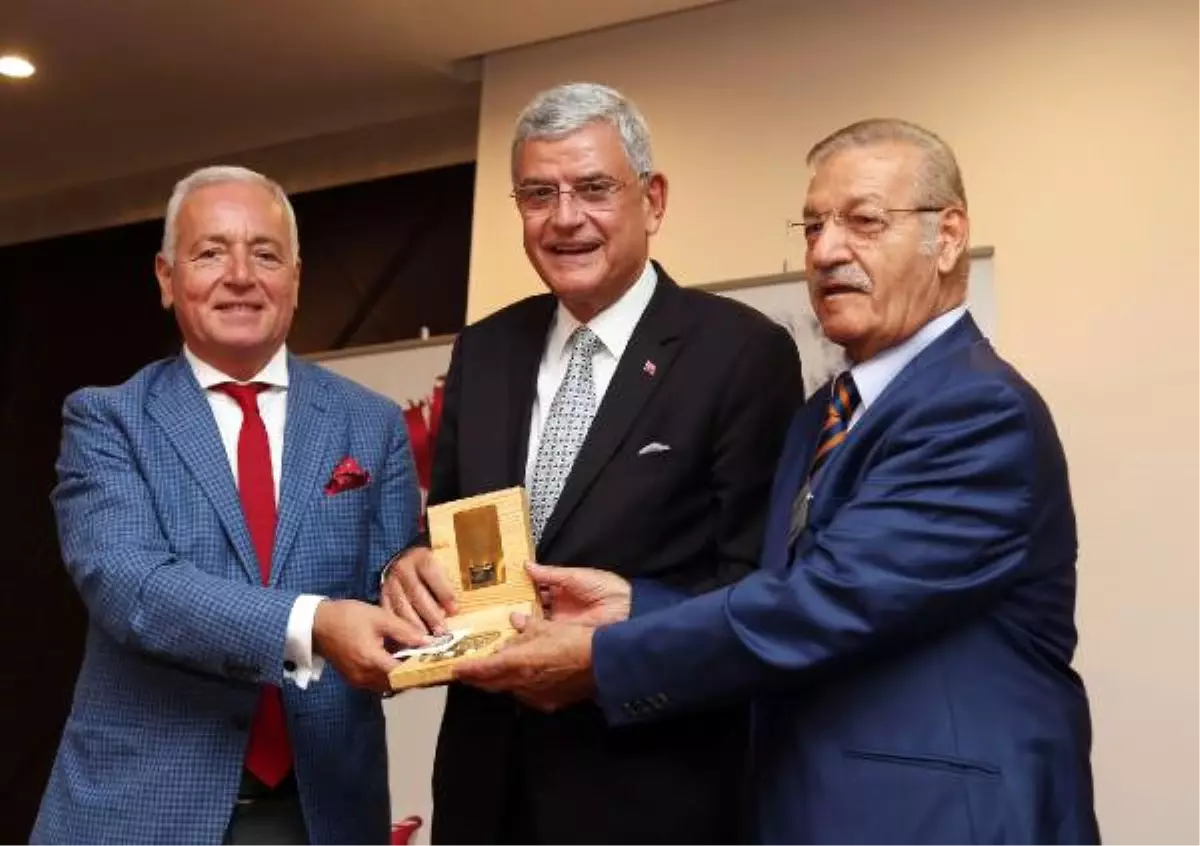 Bozkır: Darbecilerde Değil, Darbeye Karşı Koyanlarda Bayrak Vardı
