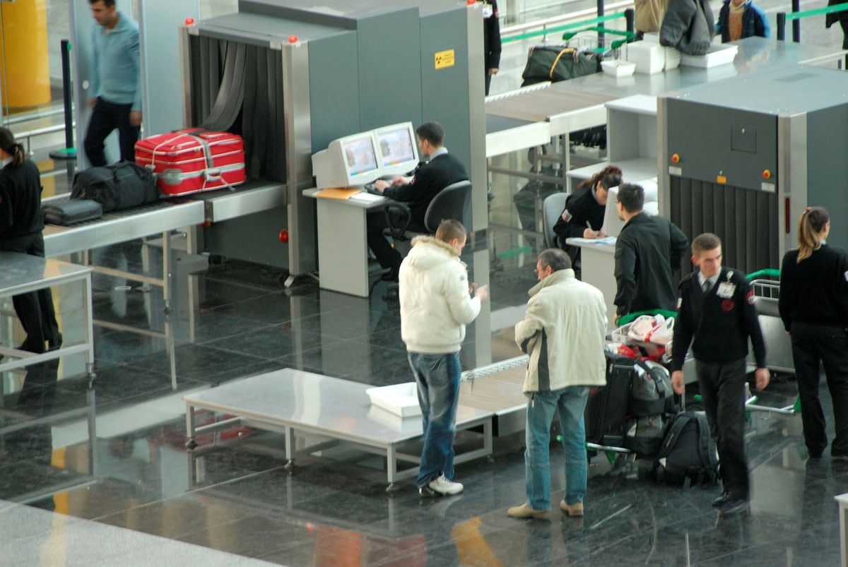 Çin'de X-ray Yasağı: Çok Kalabalığız, Uygun Değil