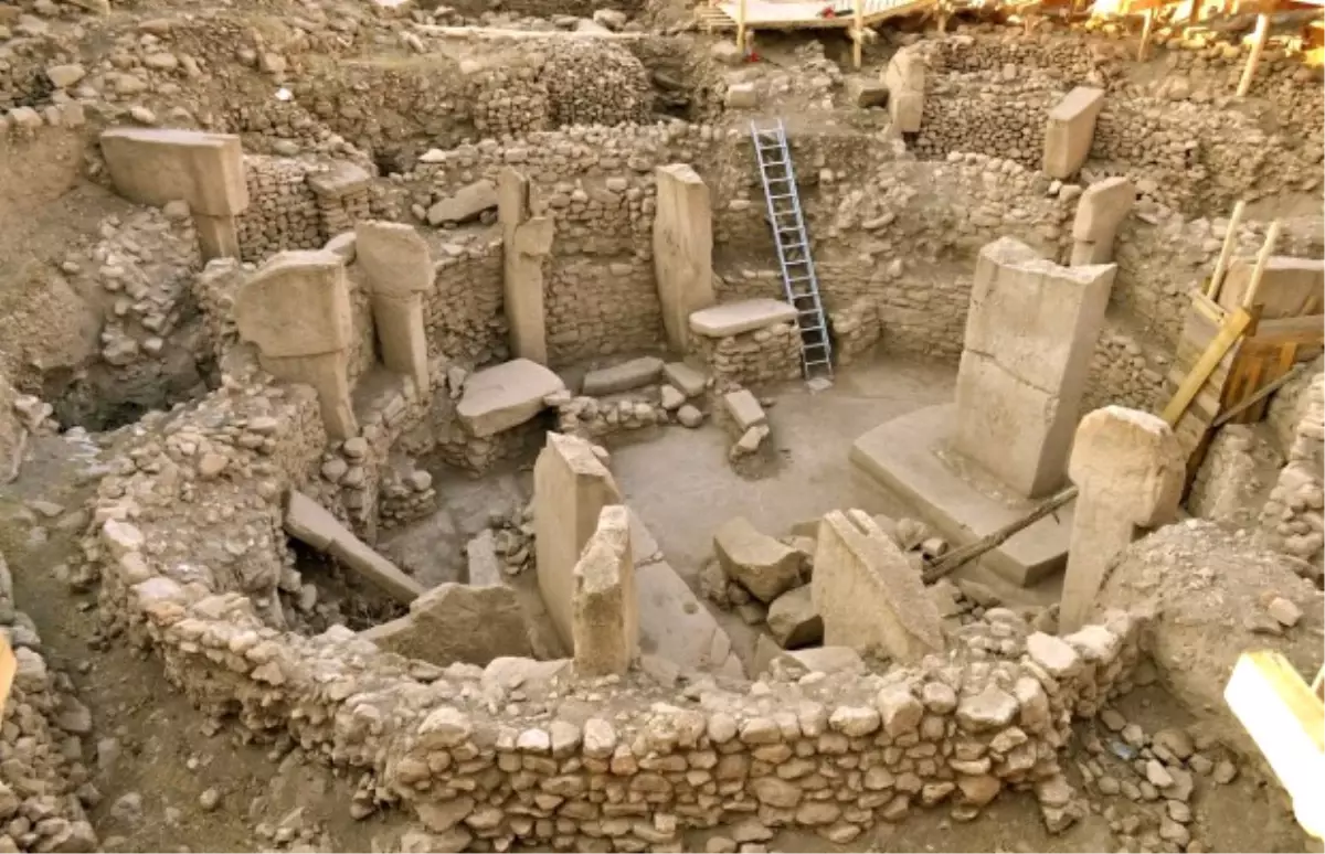 Dünyanın En Eski Mabedi: Göbekli Tepe"