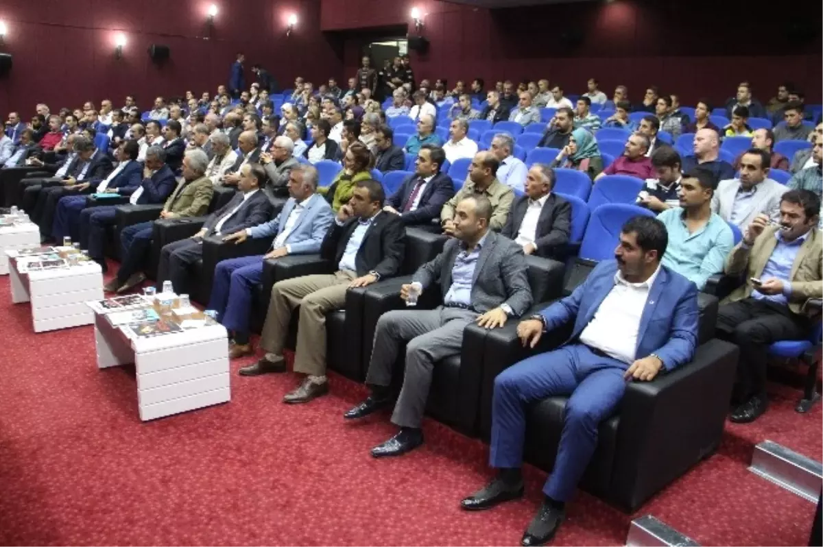 Elazığ\'da \'15 Temmuz Hainleri ve Milli Mücadele\' Konulu Konferans Düzenlendi