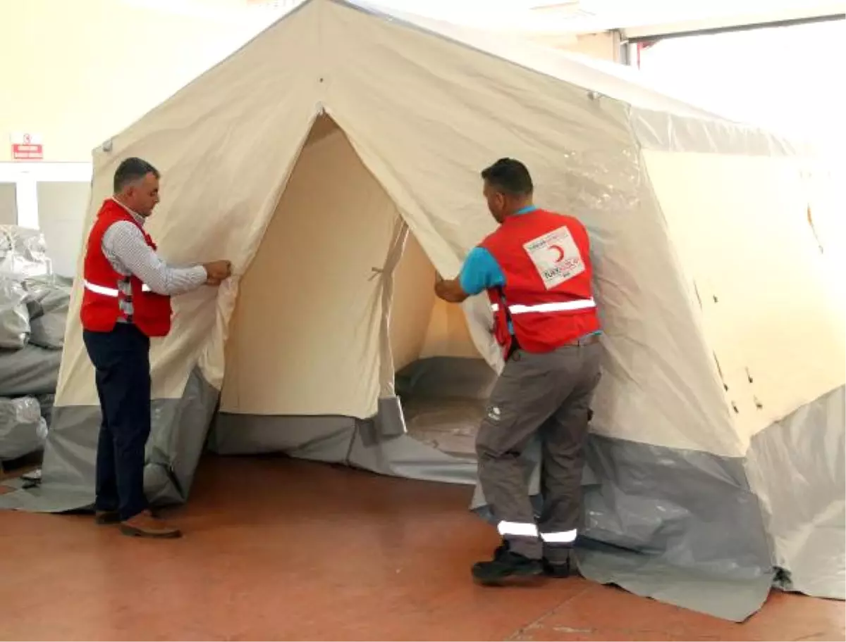 Erzincan Kızılay Şubesi\'nde Yeniden Çadır Üretine Başlandı