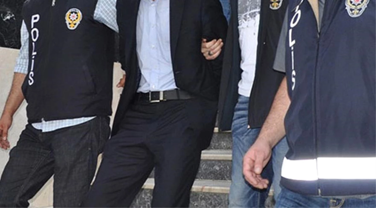 Fetö\'den Aranan Emniyet Müdürü Trabzon\'da Yol Uygulamasına Takıldı