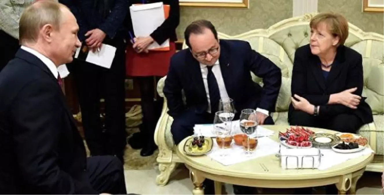 Hollande, Putin ve Merkel, Normand Dörtlüsü\'nü Görüştüler