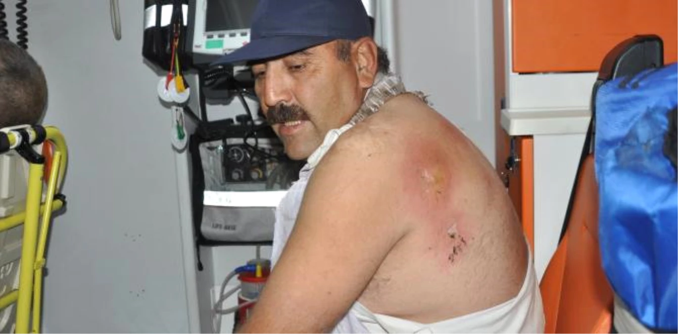 İzmir\'de Tinerli Saldırı: 2 Yaralı