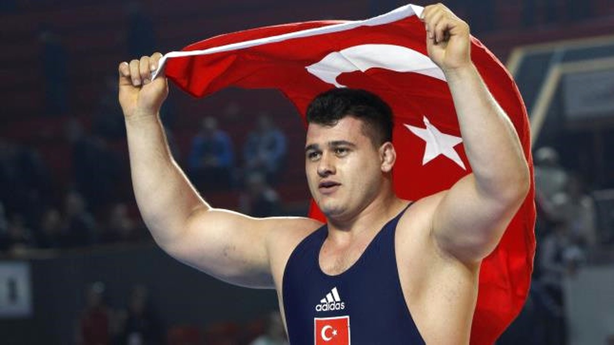 Rıza Kayaalp\'e "Yılın Sporcusu" Ödülü