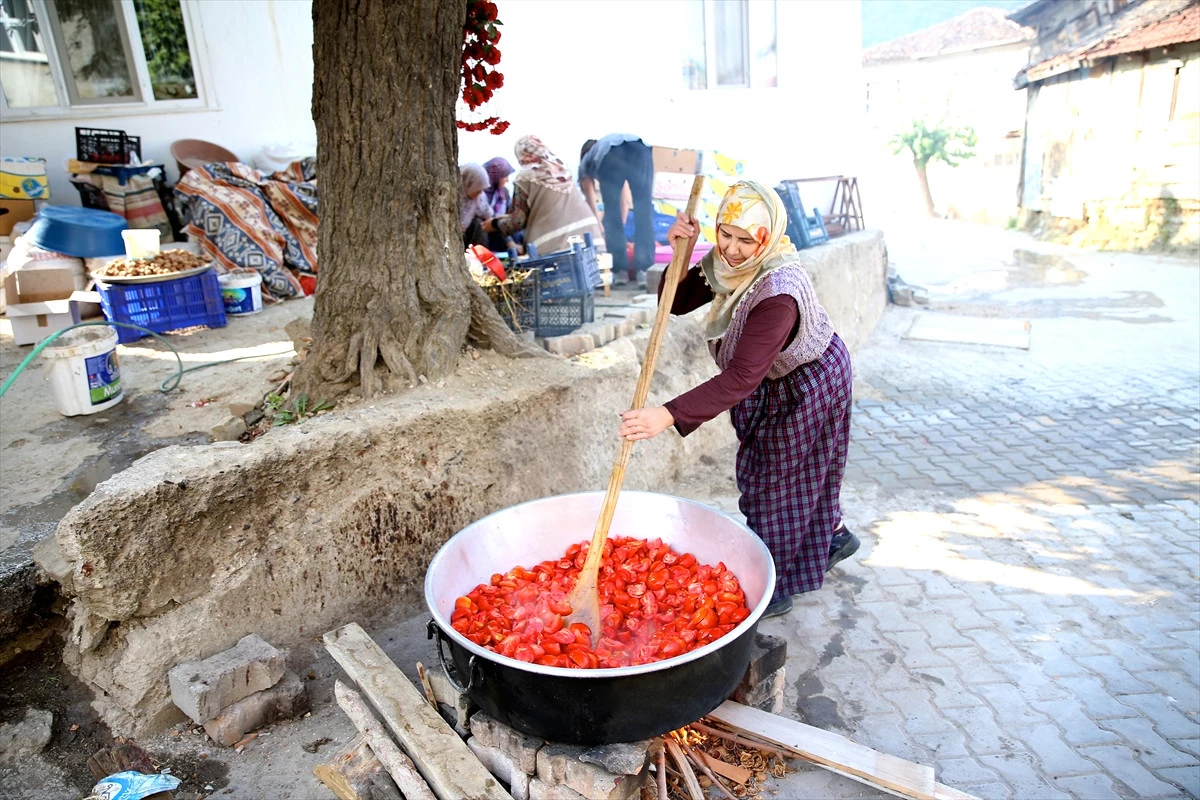 Sakin Şehirde Ev Kadınlarının Kış Hazırlıkları