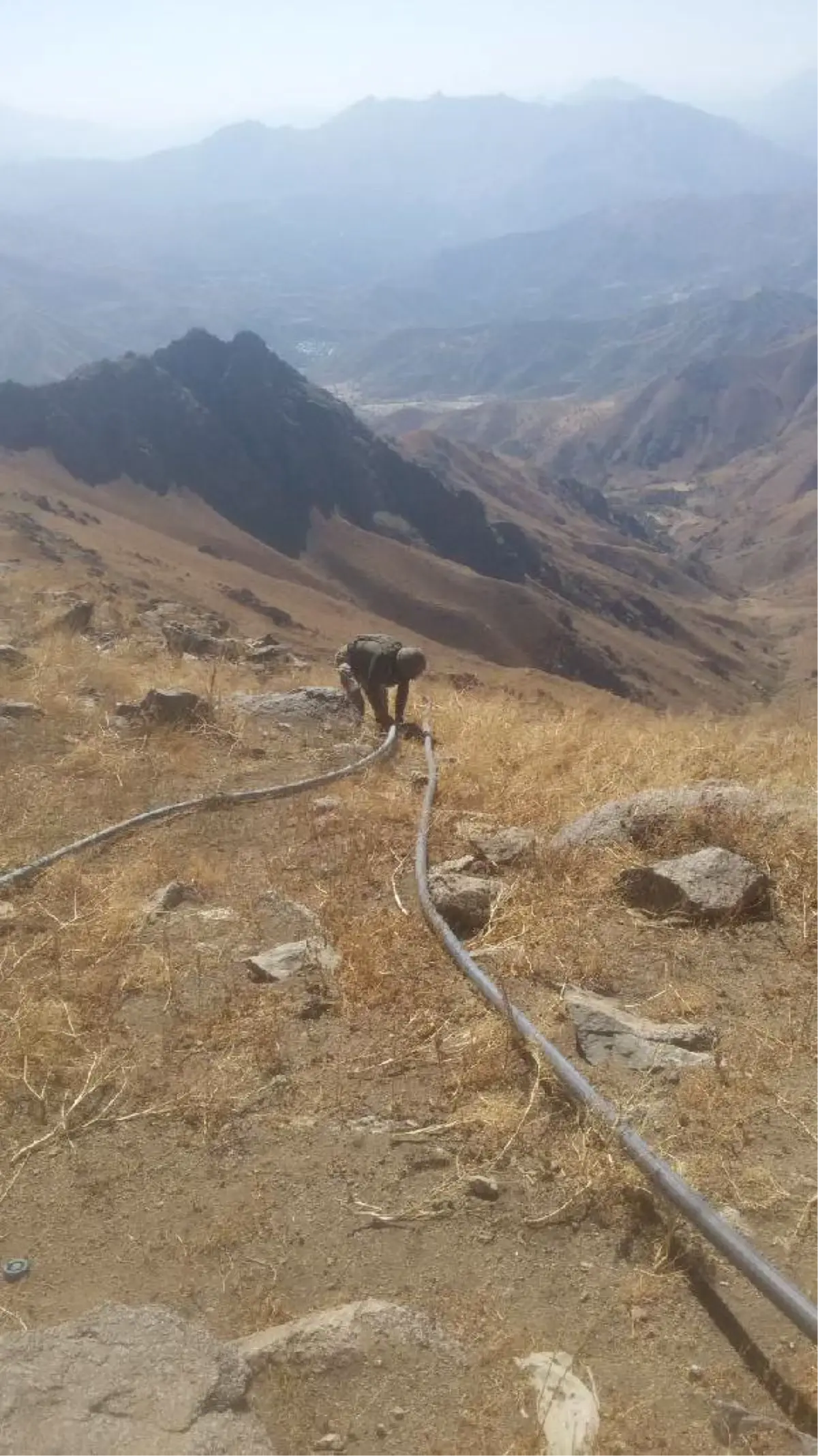 Şemdinli Kırsalındaki Operasyonda Akaryakıt Depolama Tankeri ve Boru Hattı Bulundu