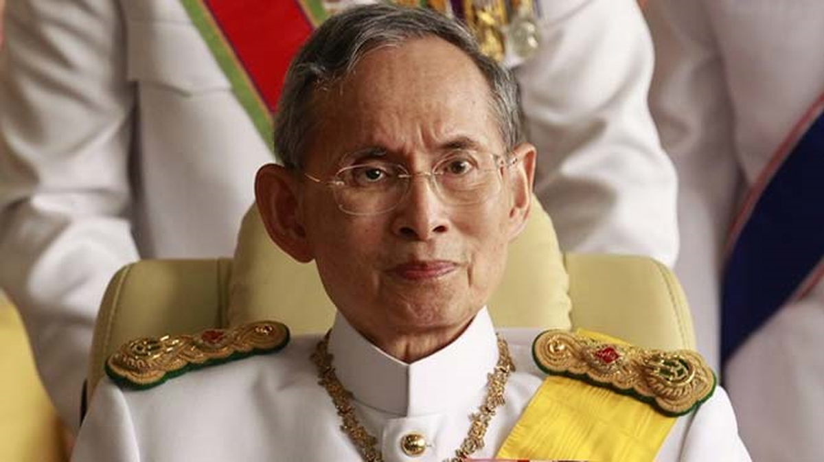 Son Dakika... 70 Yıldır Tahttaydı! Tayland Kralı Bhumibol Hayatını Kaybetti