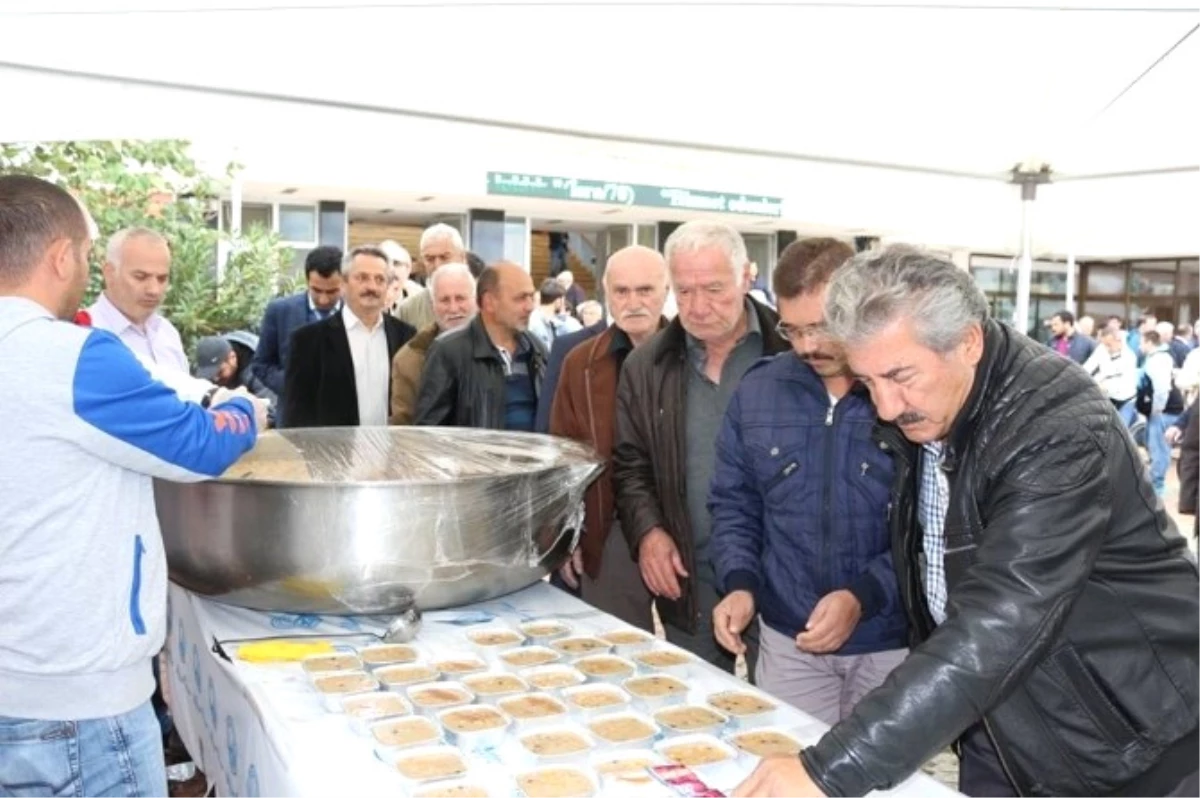 Akçakoca Belediyesi Aşure İkramı