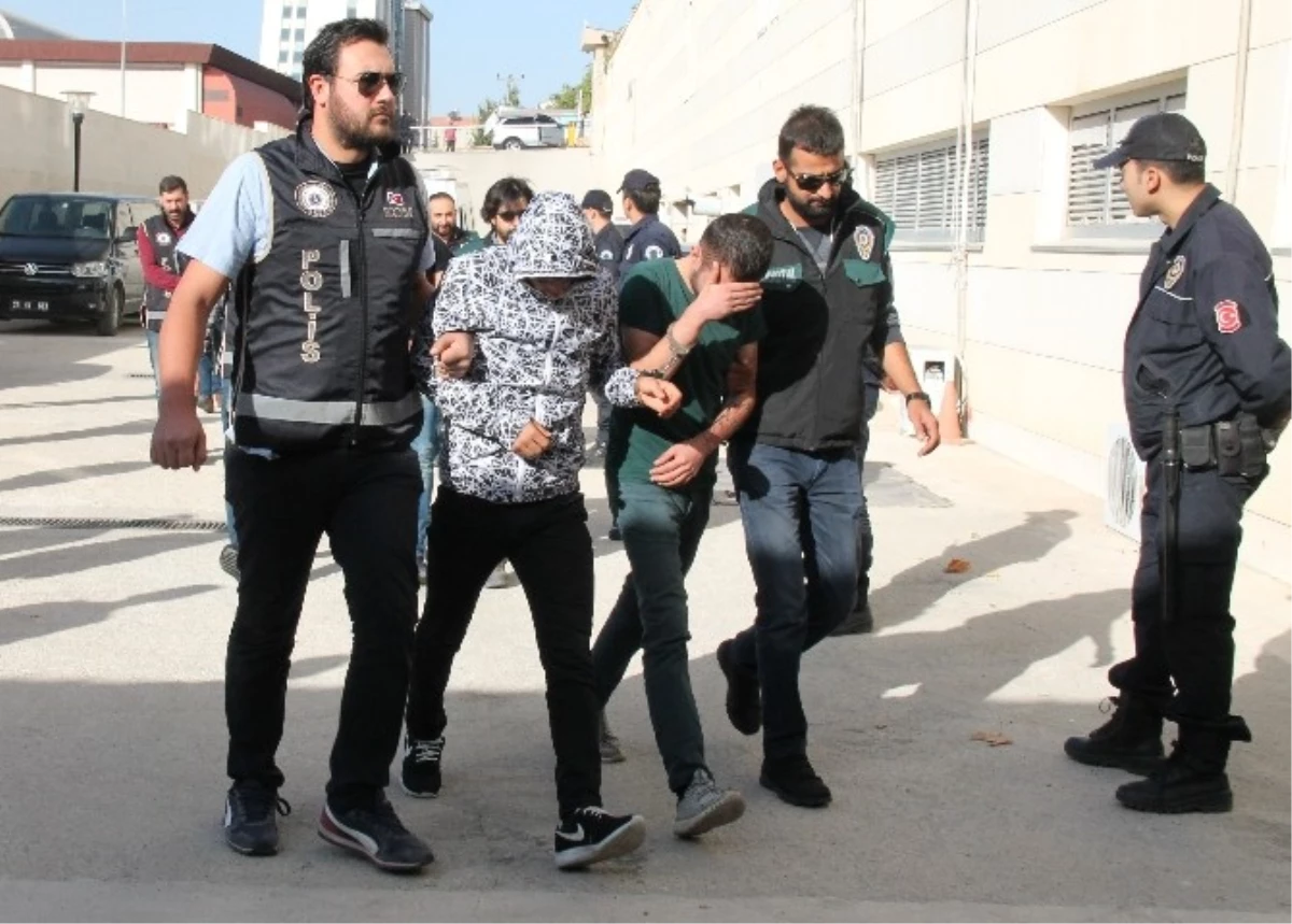 Elazığ\'daki Uyuşturucu Operasyonunda 8 Şüpheli Tutuklandı