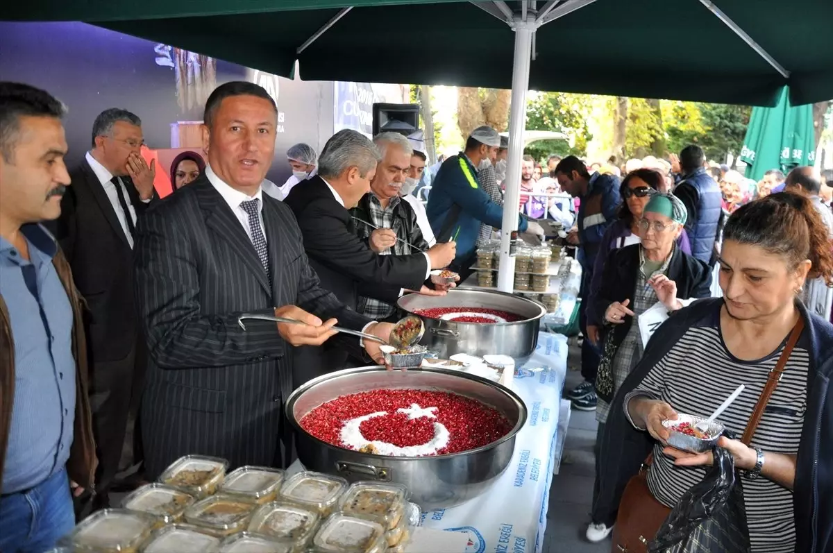 Ereğli Belediyesi Aşure Dağıttı