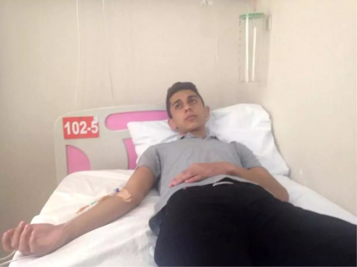 Ereğli\'de 28 Öğrenci Yedikleri Yemekten Zehirlendi