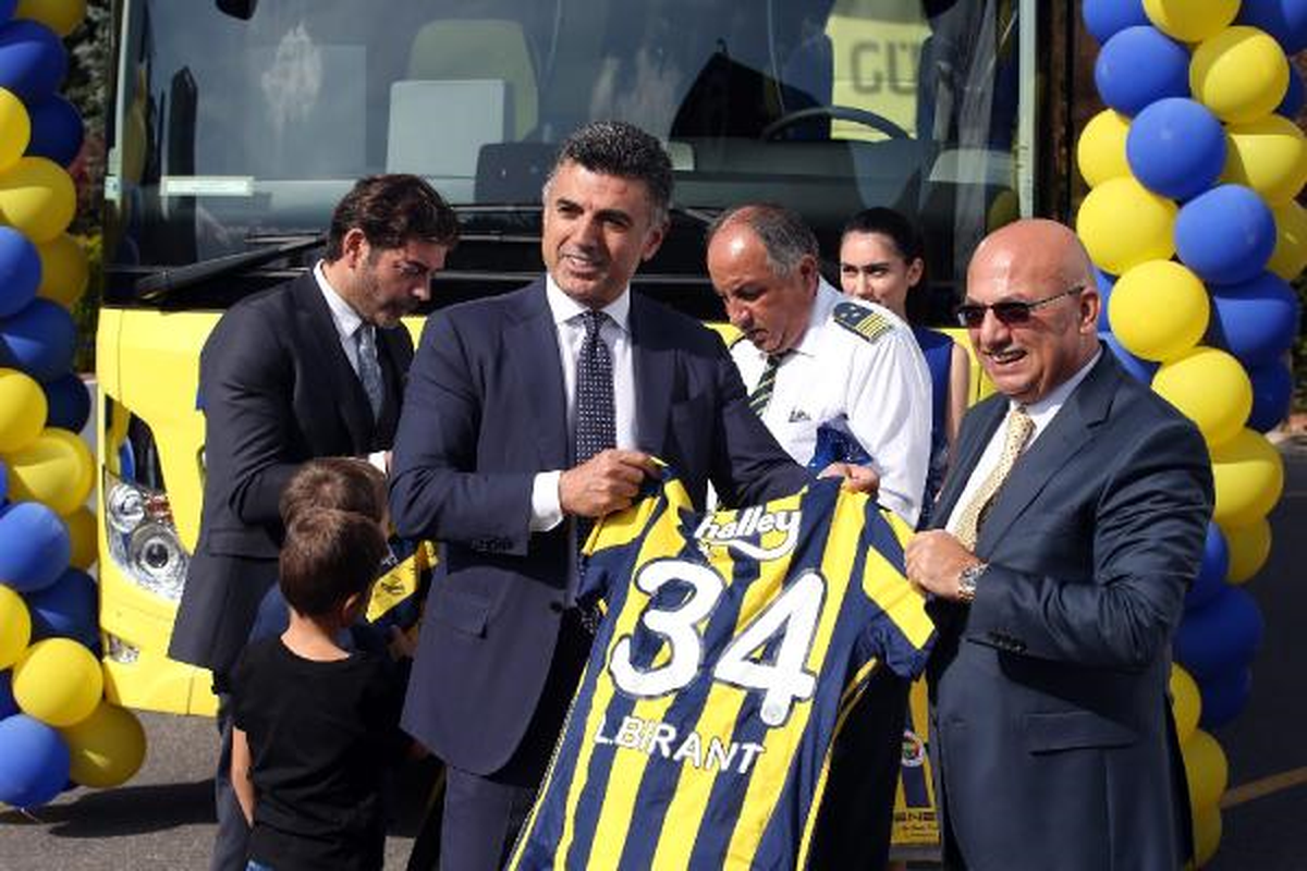 Fenerbahçe\'ye Yeni ve Daha Güvenli Otobüs