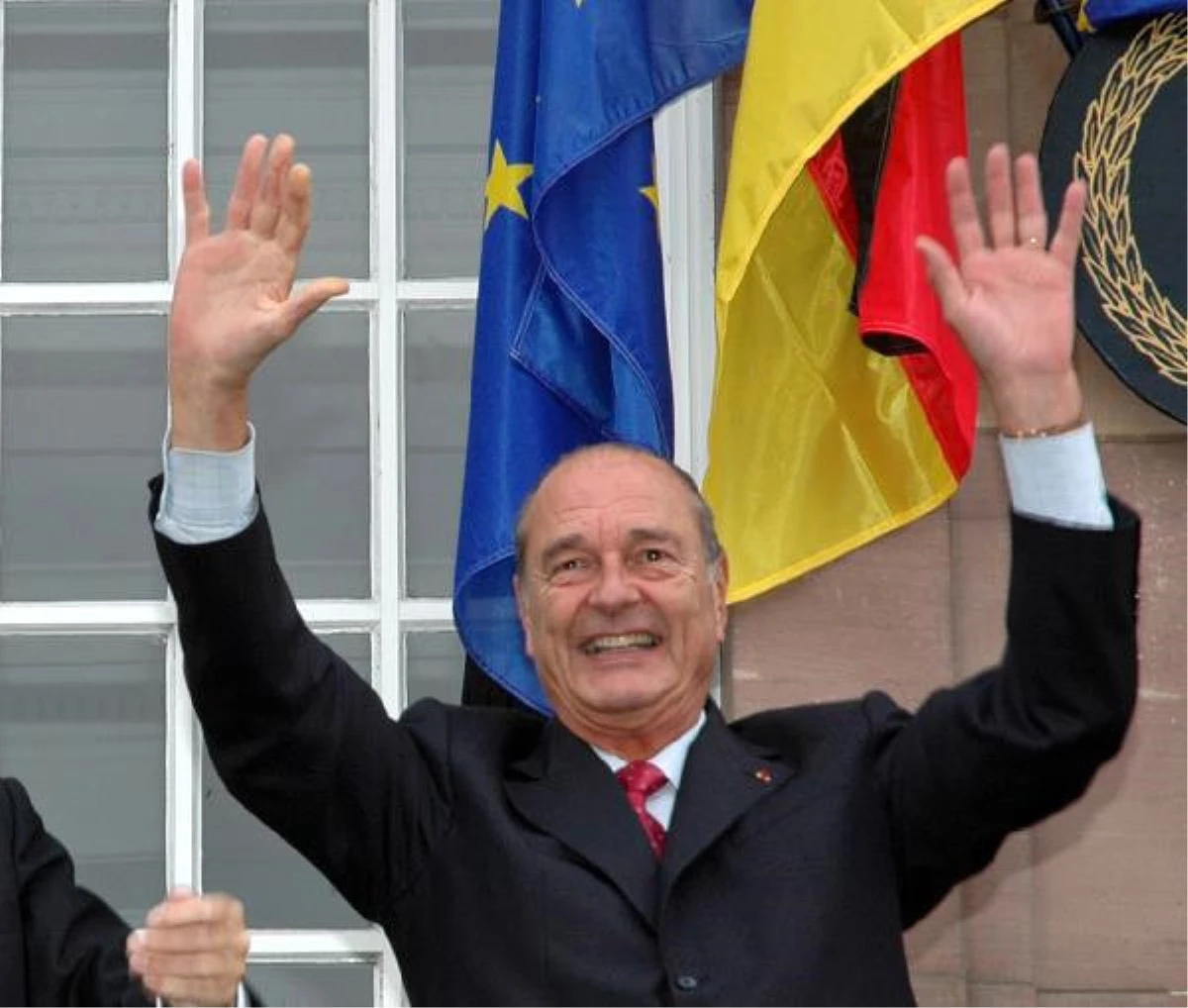 Fransa\'nın Eski Cumhurbaşkanı Jacques Chirac Taburcu Oldu