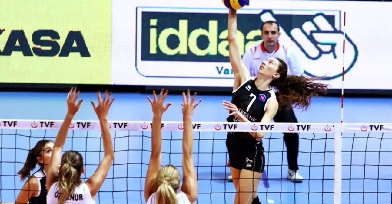 Halkbank ve Tsyd\'den Voleybol Turnuvası