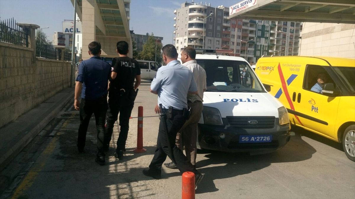 Siirt\'te Kavga: 1 Yaralı, 5 Gözaltı