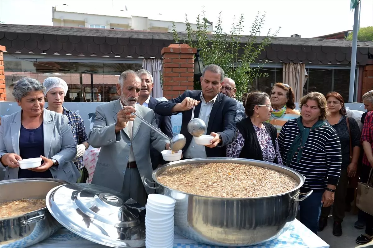 Tunceli Belediyesi Aşure Dağıttı