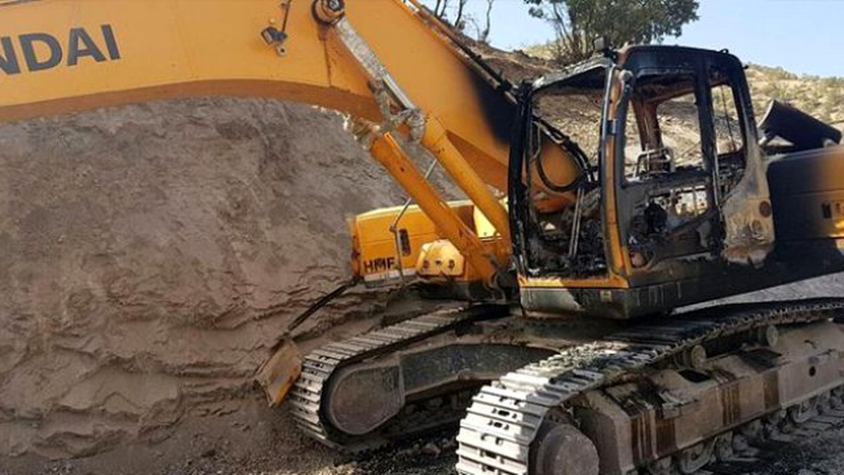 Yaktıkları İş Makinesinin Çevresine Patlayıcı Tuzakladılar