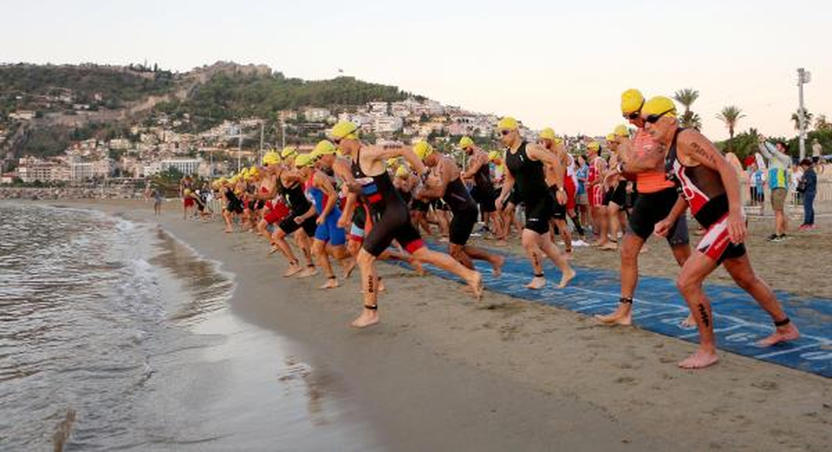 Alanya\'da Triatlon Heyecanı Başladı