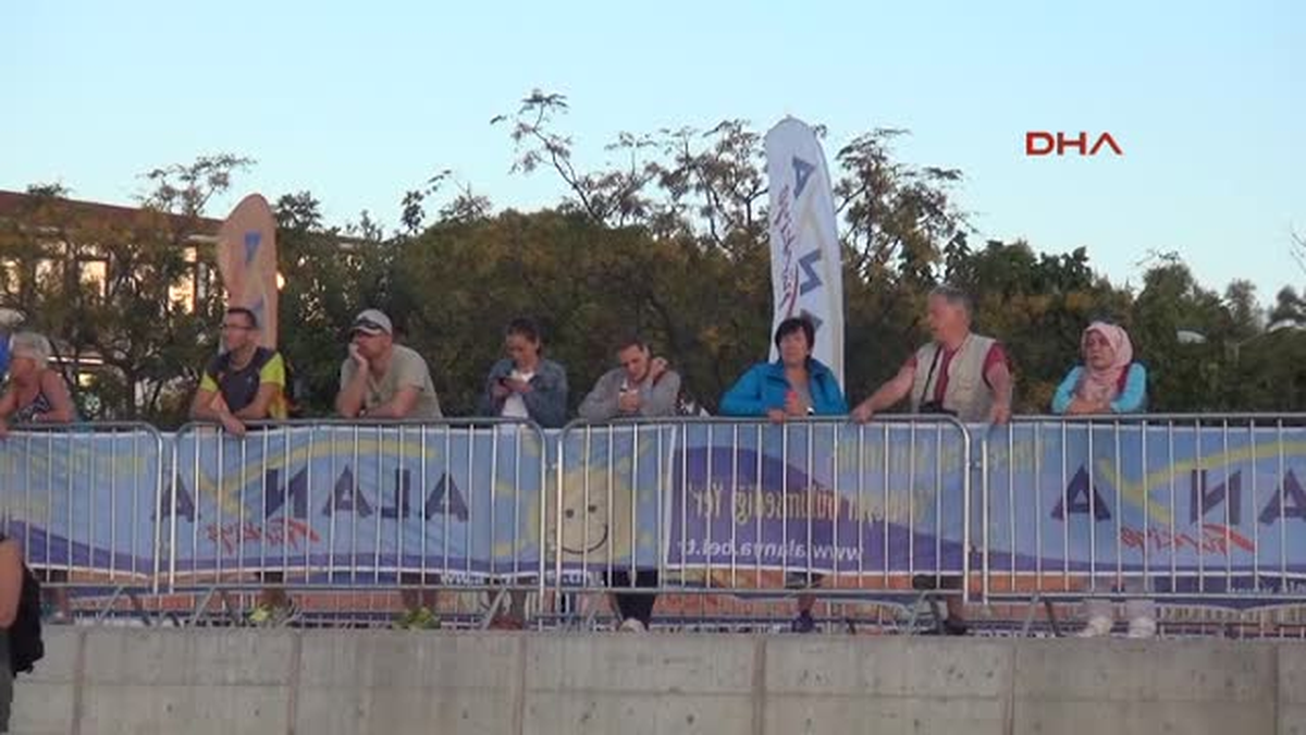 Antalya - Alanya\'da Triatlon Heyecanı Başladı