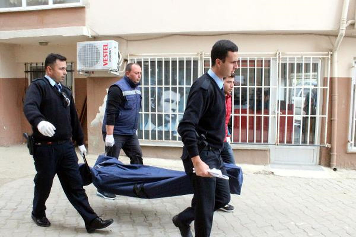 Arkadaşının Evinde Ölü Bulundu