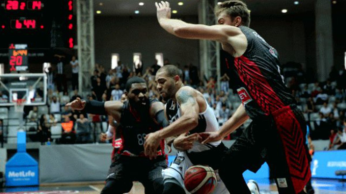 Beşiktaş Sompo Japan: 87 - Muratbey Uşak: 65