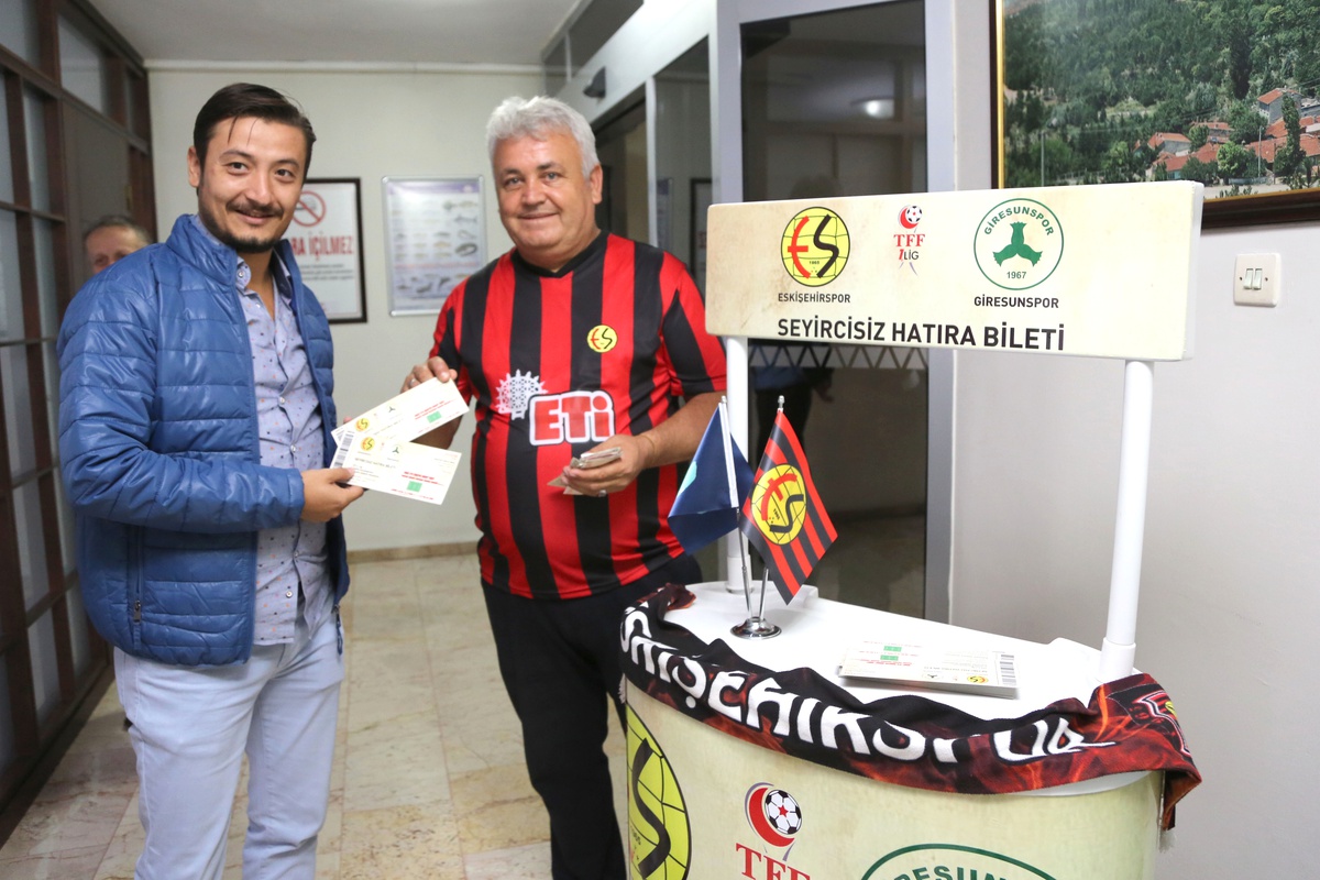 Büyükşehir Personelinden Eskişehirspor\'a Destek